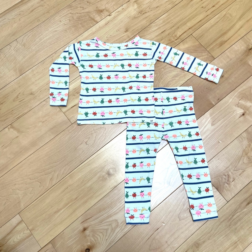 Gap Cute fruit colorful Striped Kids Pajamas 2T organic cotton